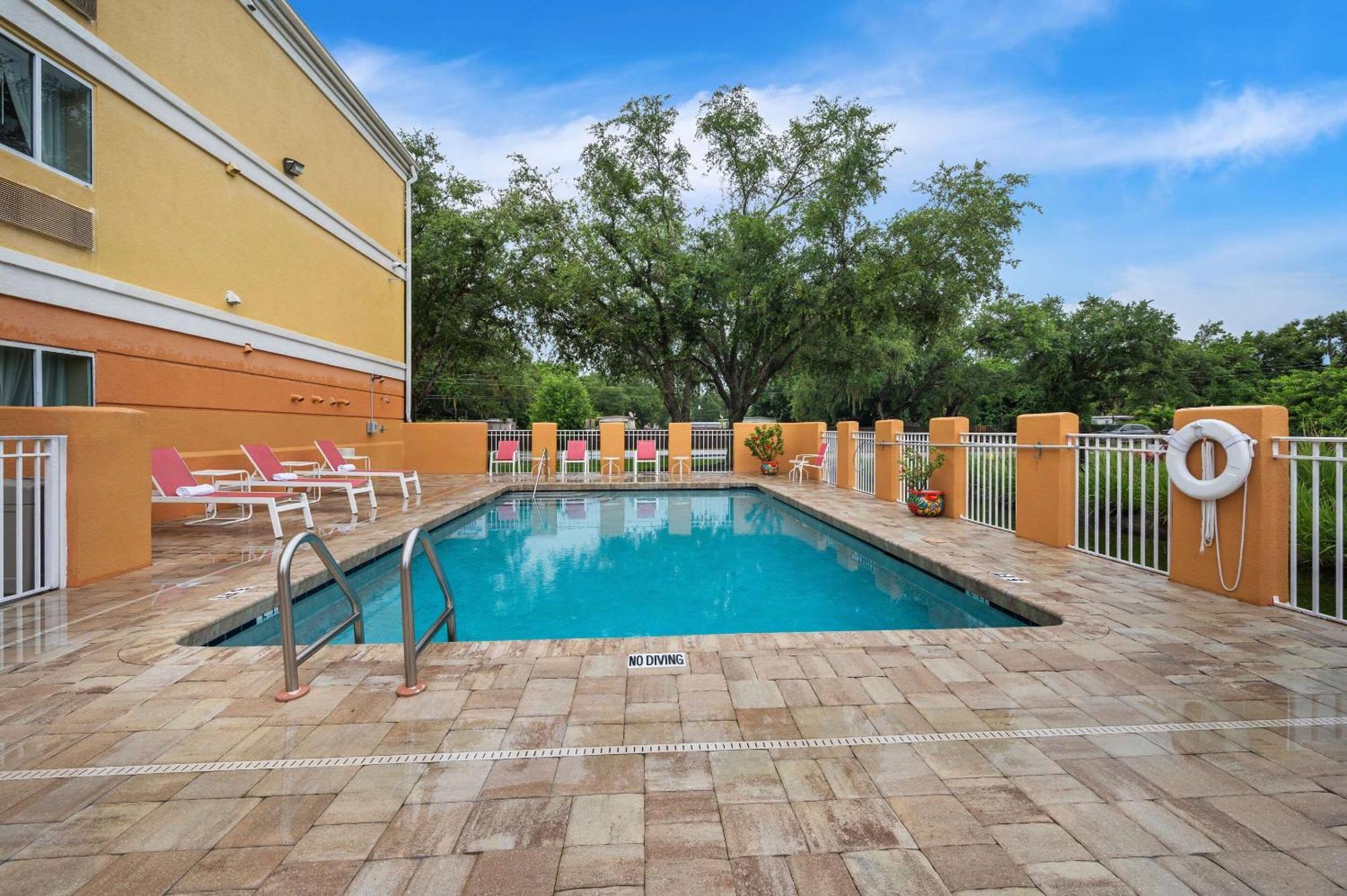 Comfort Inn Fort Myers Northeast Bagian luar foto