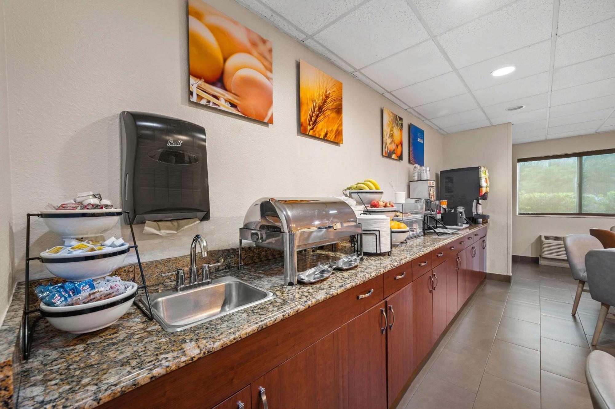 Comfort Inn Fort Myers Northeast Bagian luar foto