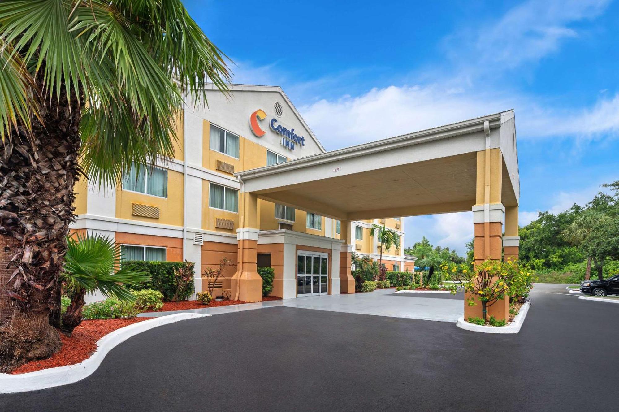 Comfort Inn Fort Myers Northeast Bagian luar foto