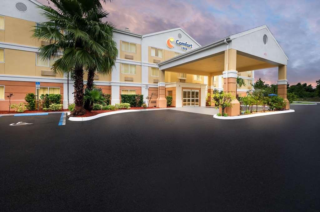 Comfort Inn Fort Myers Northeast Bagian luar foto
