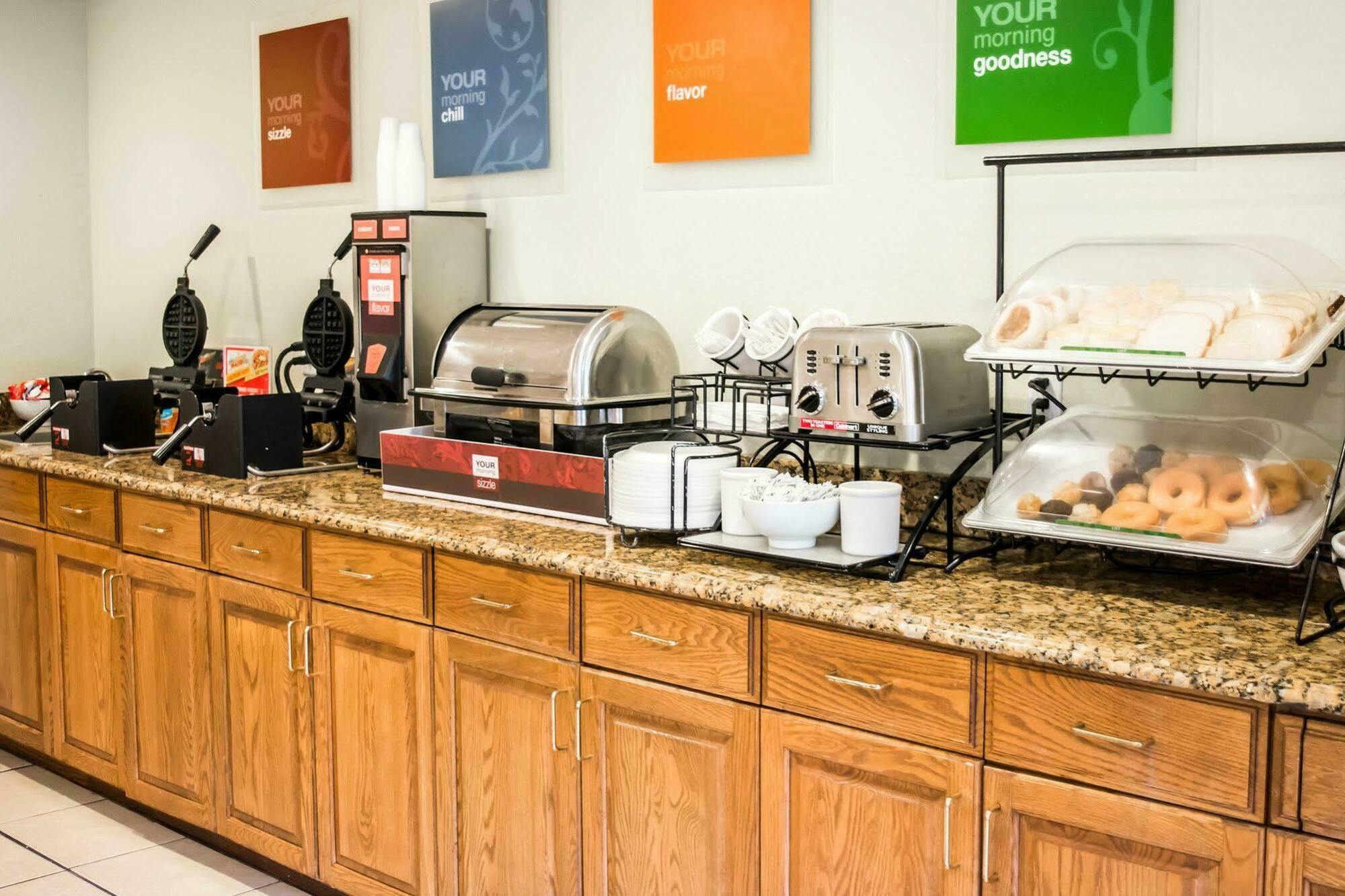Comfort Inn Fort Myers Northeast Bagian luar foto